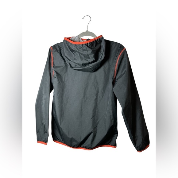 Jordan Windbreaker Jacket Black Red Trim Youth Large (12-13Y) - Picture 4 of 8